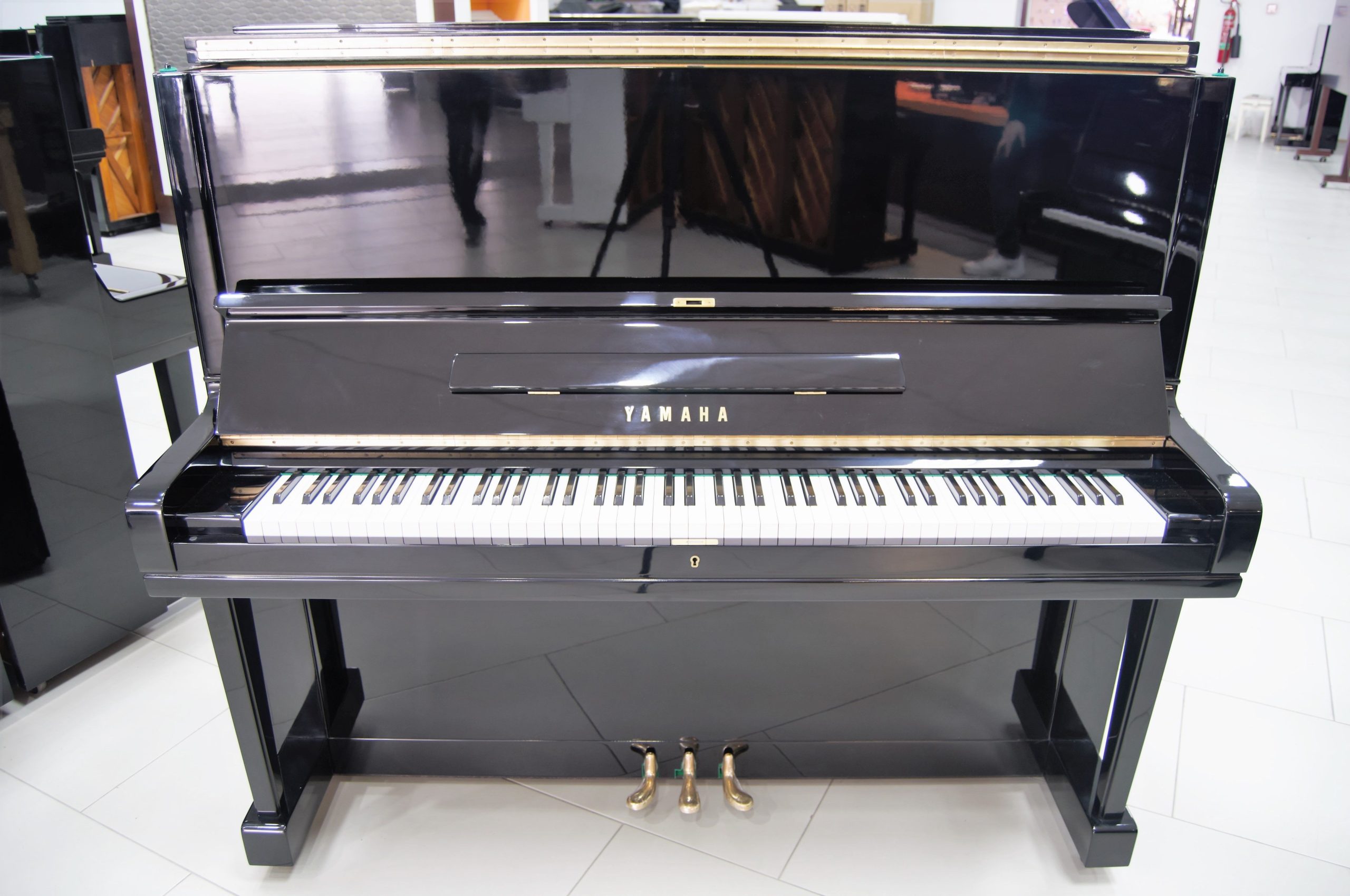 YAMAHA U3D PIANO VERTICAL RENOVADO- VENDIDO
