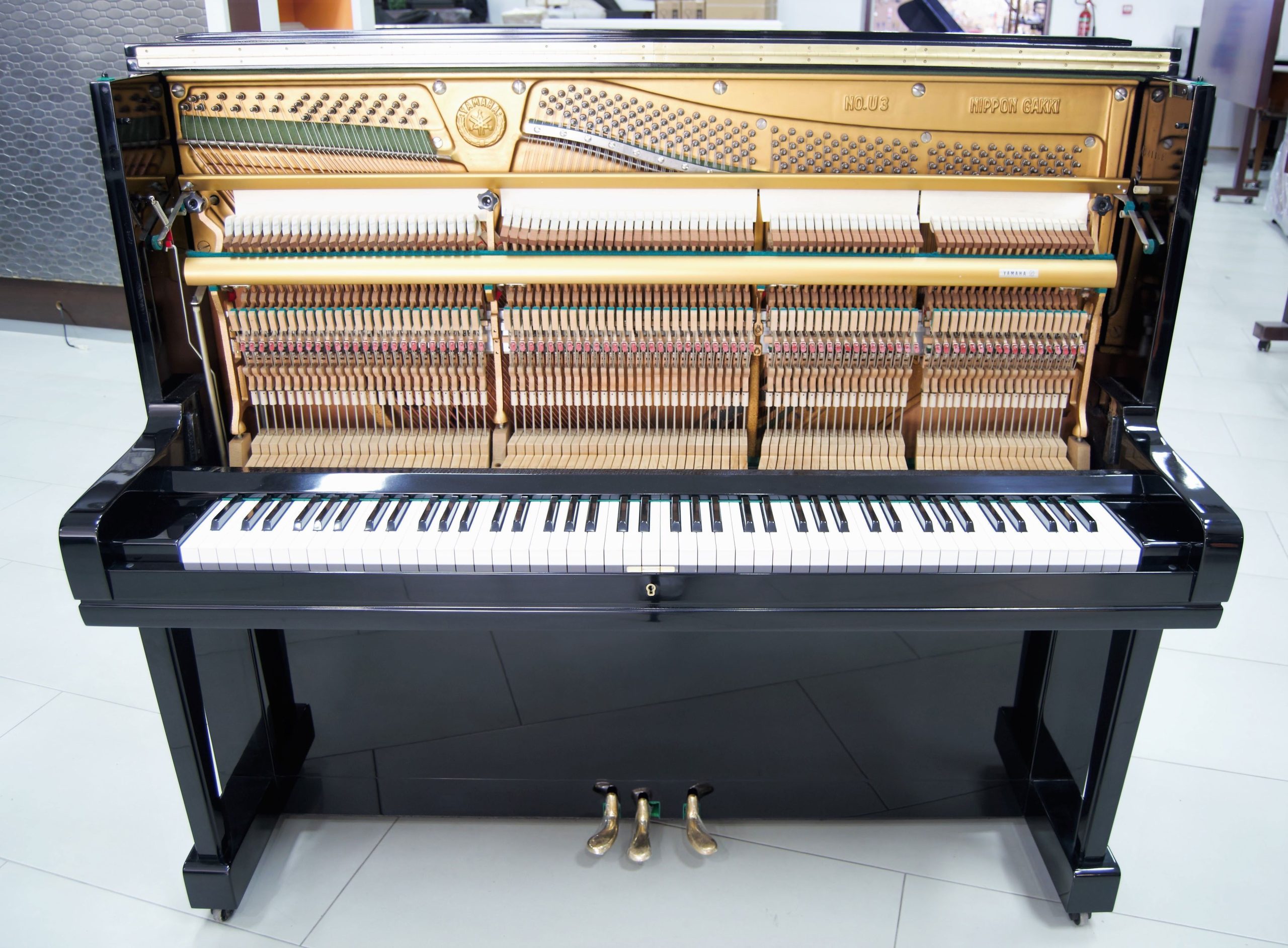 YAMAHA U3D PIANO VERTICAL RENOVADO- VENDIDO